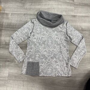 NTCO Gray Cowl Neck Sweater Size